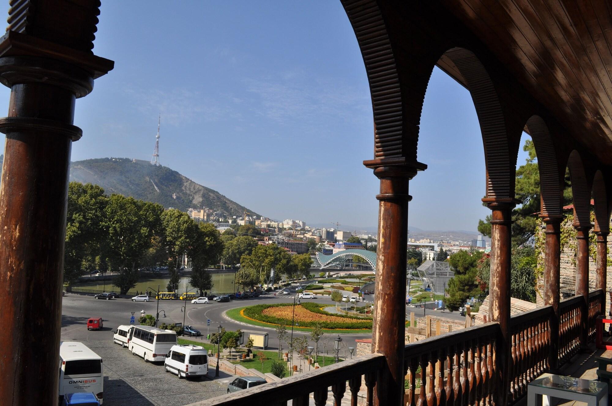 Tiflis Metekhi Hotel Buitenkant foto