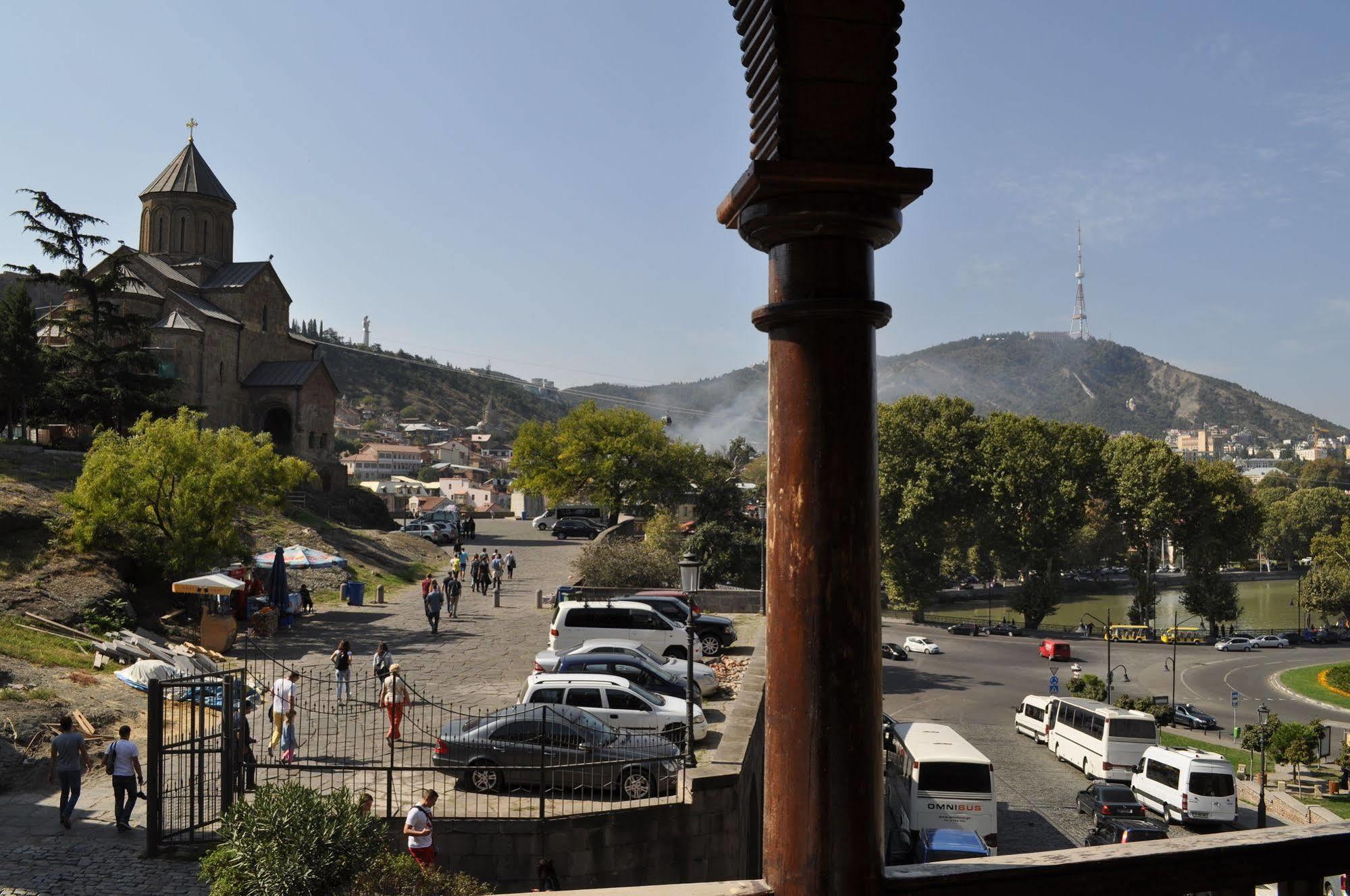 Tiflis Metekhi Hotel Buitenkant foto